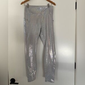 Fabletics Oasis Pure Luxe High-Waisted Legging Size Large Regular Inseam (27)